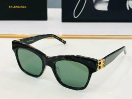 Picture of Balenciga Sunglasses _SKUfw55136349fw